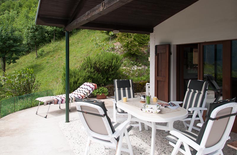 Terras Terras vakantiehuis idromeer